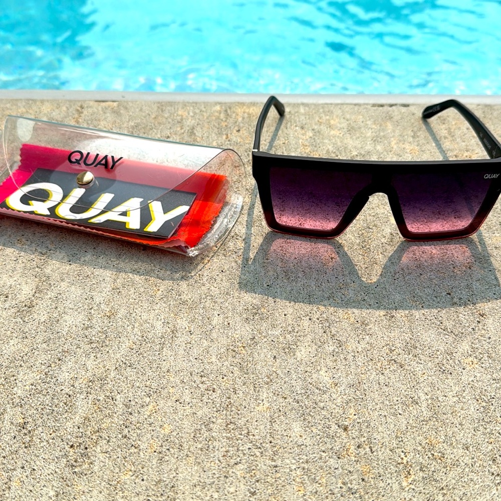 New Quay  Australia LEVEL UP sunglasses - Picture 13 of 15
